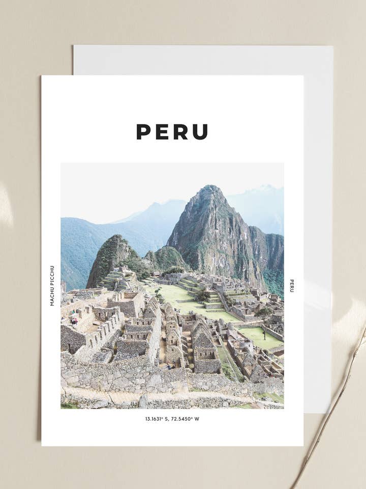 Peru 'Machu Picchu den förlorade staden' Skriv ut 1 för wholesale av The Travel Edit