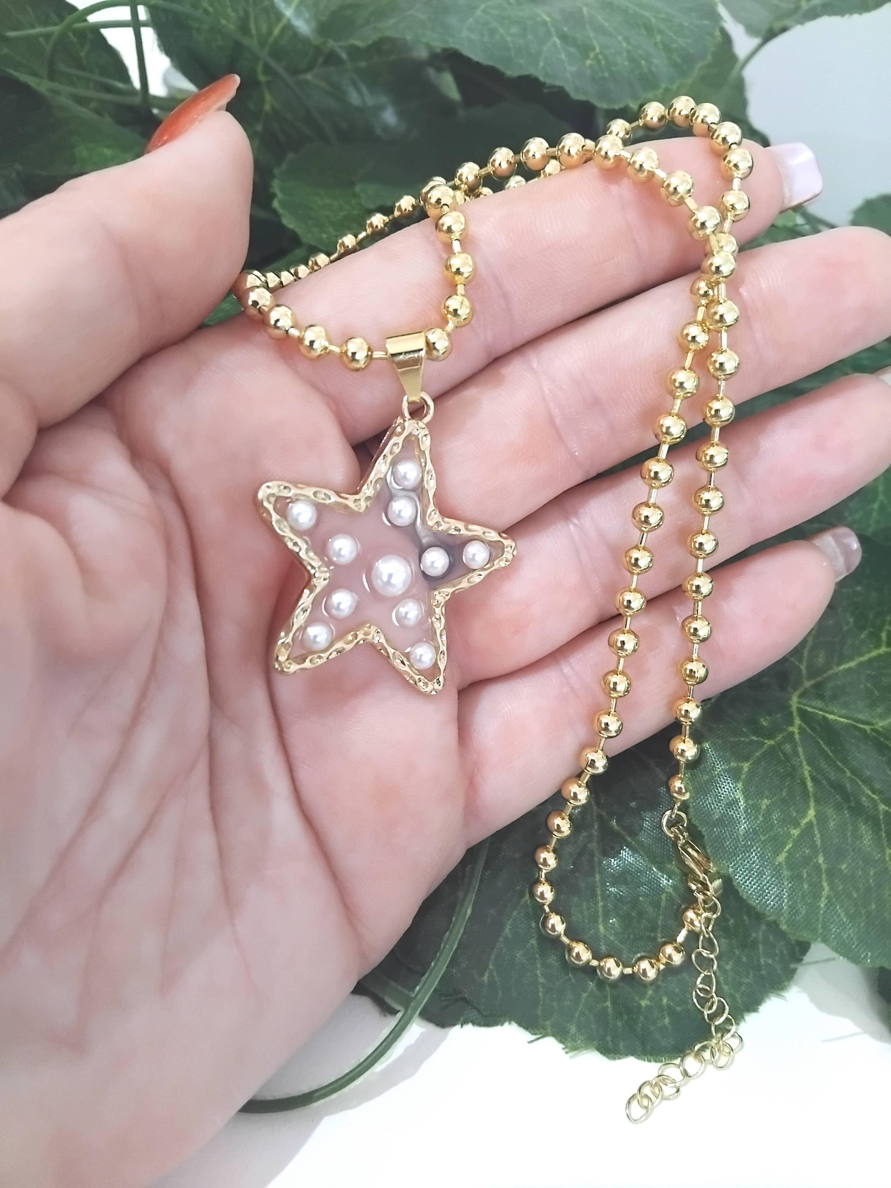 Wild & Free - Wholesale Pendant/Charm Necklace - Collar de estrellas con perlas