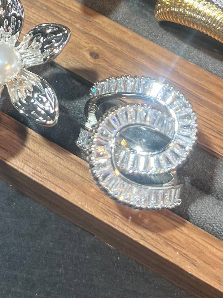 Geometric Design Ring AR12721 for wholesale by Ole