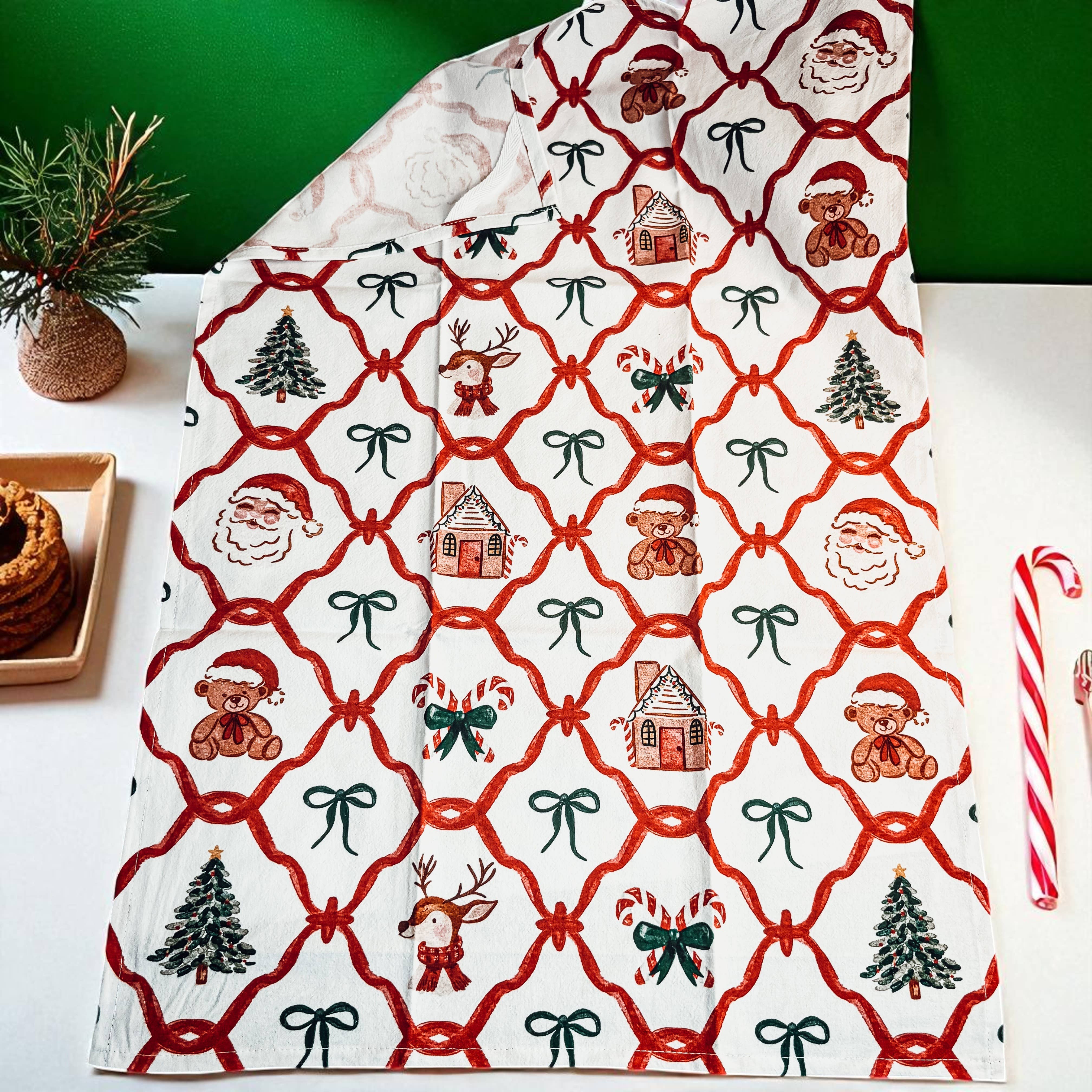 Gia Roma - Wholesale Tea Towel - Vintage Santa Holiday Kitchen Towel & Decor | Pink Christmas16
