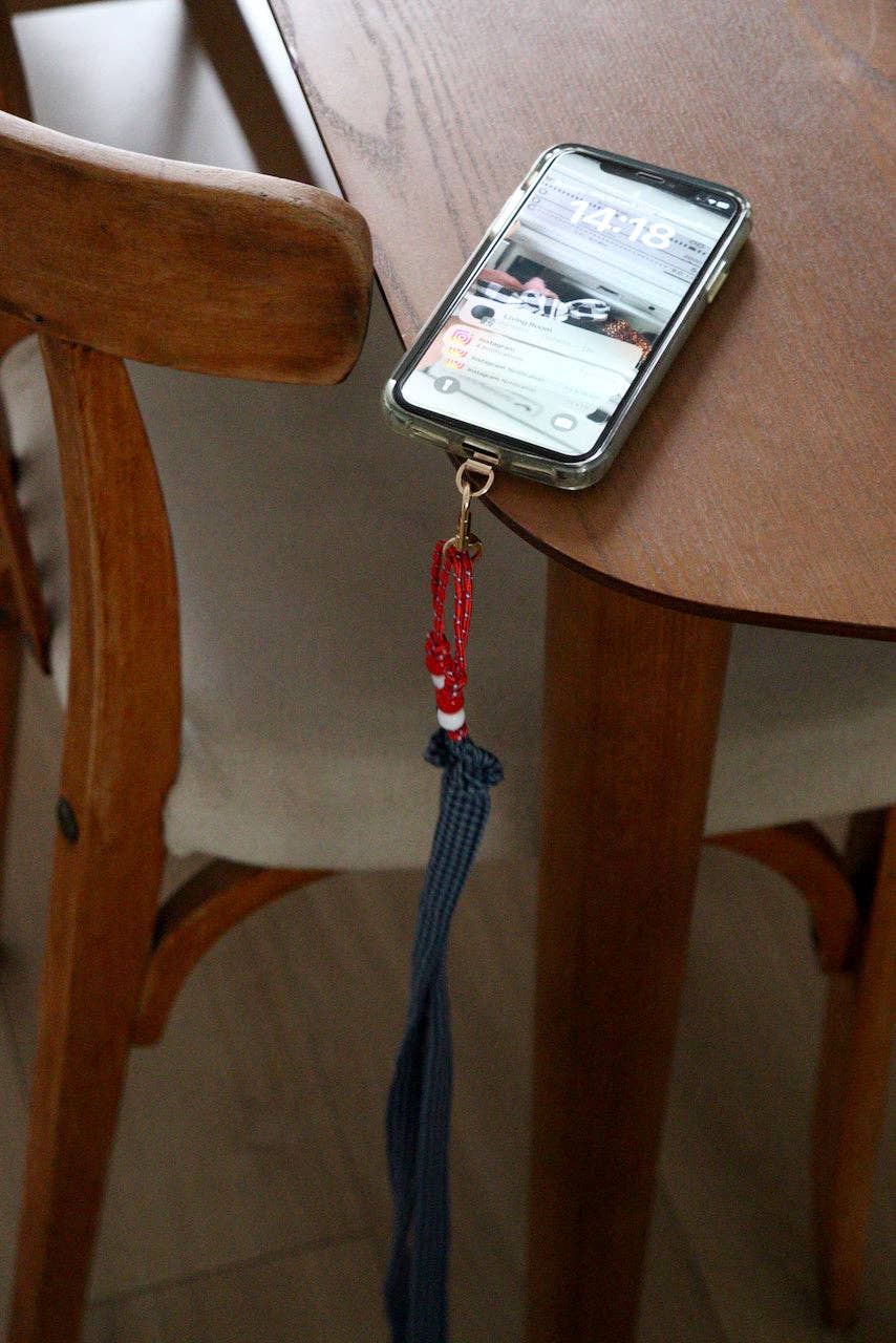 Maho - Wholesale Phonecase Strap - César Blue Seersucker2