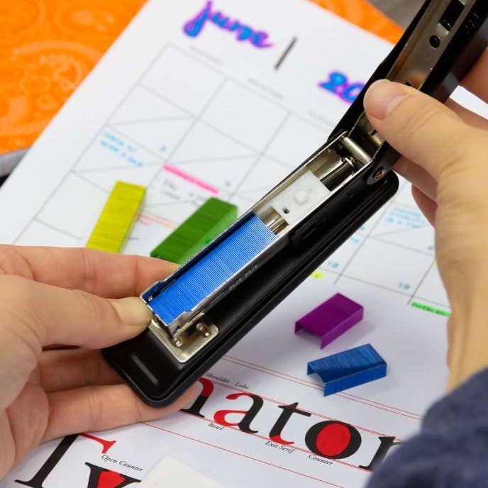 USA HomeMax - Wholesale Crayons - Kids & Baby - Standard Metal Stapler2