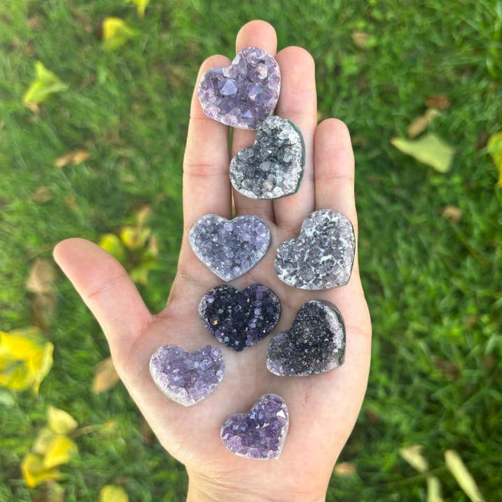 Earths Elements Wholesale - Wholesale Spiritual Stone/Crystal - Heart Geode - Amethyst0