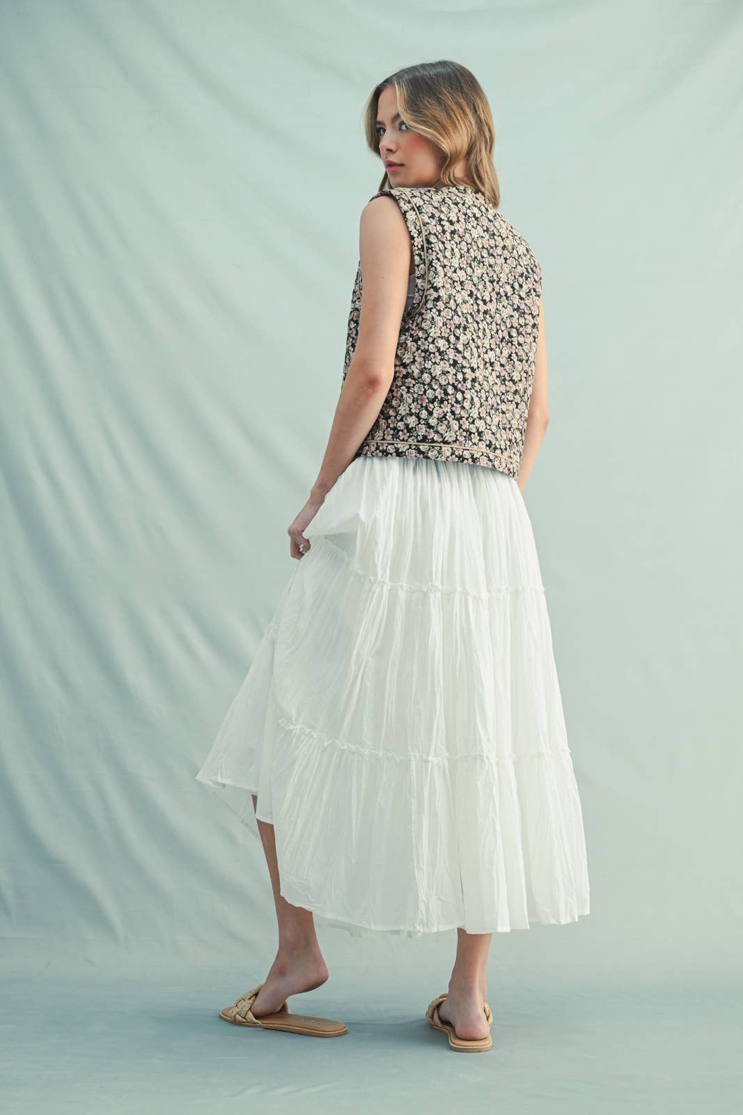 Wishlist Apparel - Wholesale Outerwear Vest - Women's - FLORAL QUILTED VEST / WL25-104007