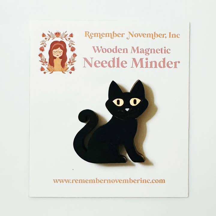 Remember November, Inc - Vendita all'ingrosso Attrezzi per lavoro a maglia/uncinetto - Tagliaghi per gatti, Tagliaghi magnetico in legno, Halloween0