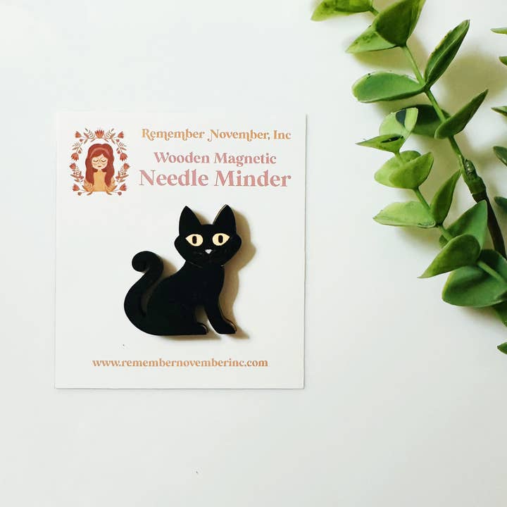 Remember November, Inc - Wholesale Knitting/Crochet Supplies - Cat Needle Minder, Wooden Magnetic Needle Minder, Halloween