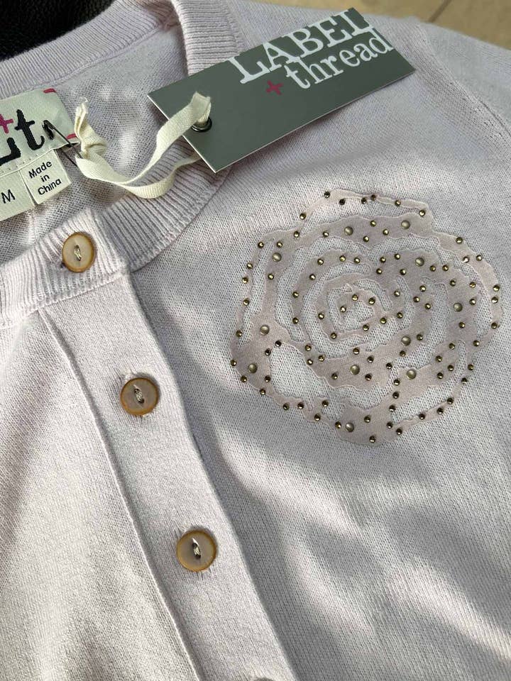 Cardigan Texas Rose - Pivoine pour la vente par Label + Thread