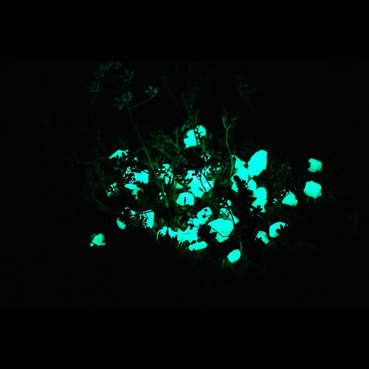 IT GLOWS - Venta al por mayor Piedra de decoración - Rocas luminosas de primera calidad, de 3 a 8 mm, color aguamarina, grava brillante o piedra brillante9