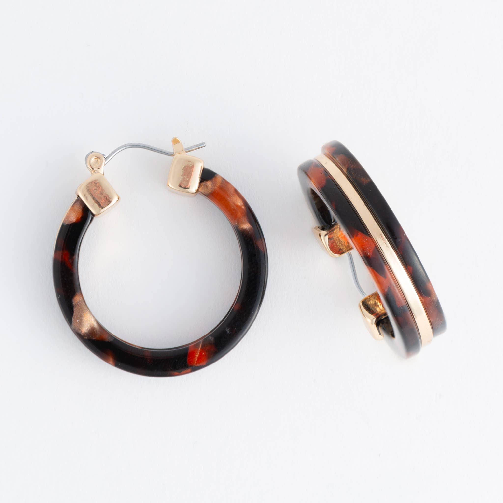 Rose Tortoise Sloane Tortoiseshell Circle Acrylic Hoop Earring for wholesale on Faire1