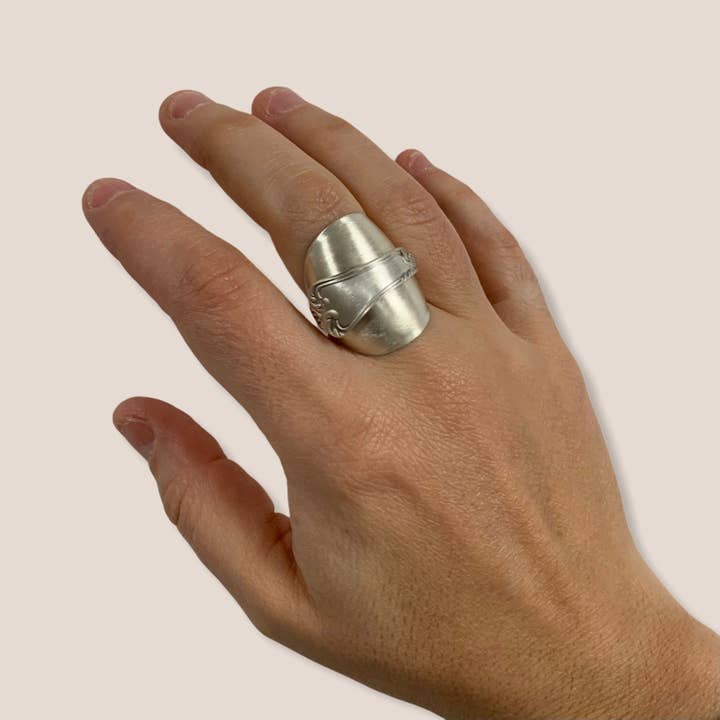 Gleamlety – wholesale Cocktail/Statement Ring – Silver sked Ring