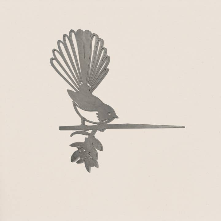 Metalbird - Wholesale Outdoor Ornament/Decor - Fantail (The New Zealand Piwakawaka) Garden art | Gifting