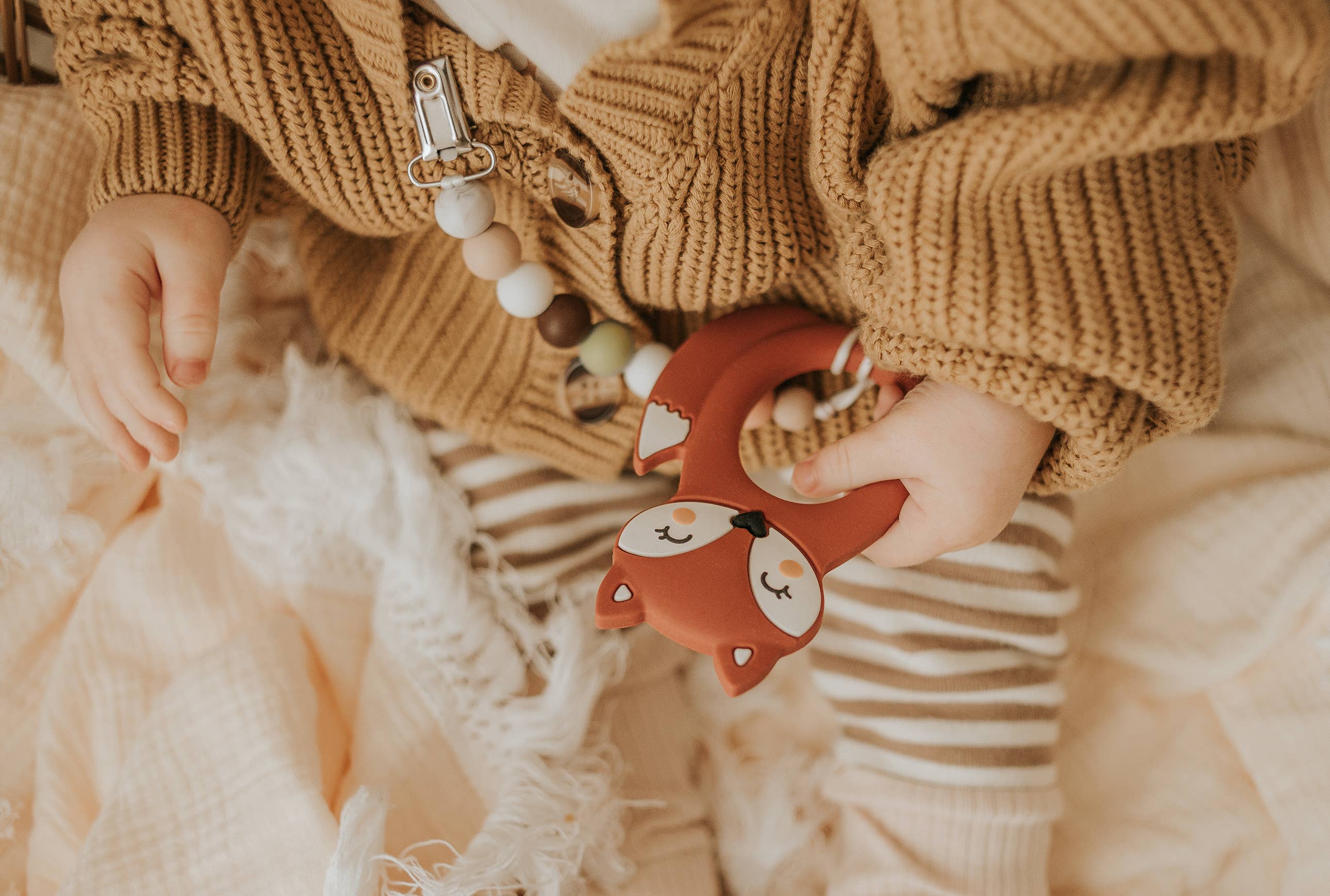 Little Cheeks - Wholesale Pacifier Clip - Baby - FOX Clip - Rust1