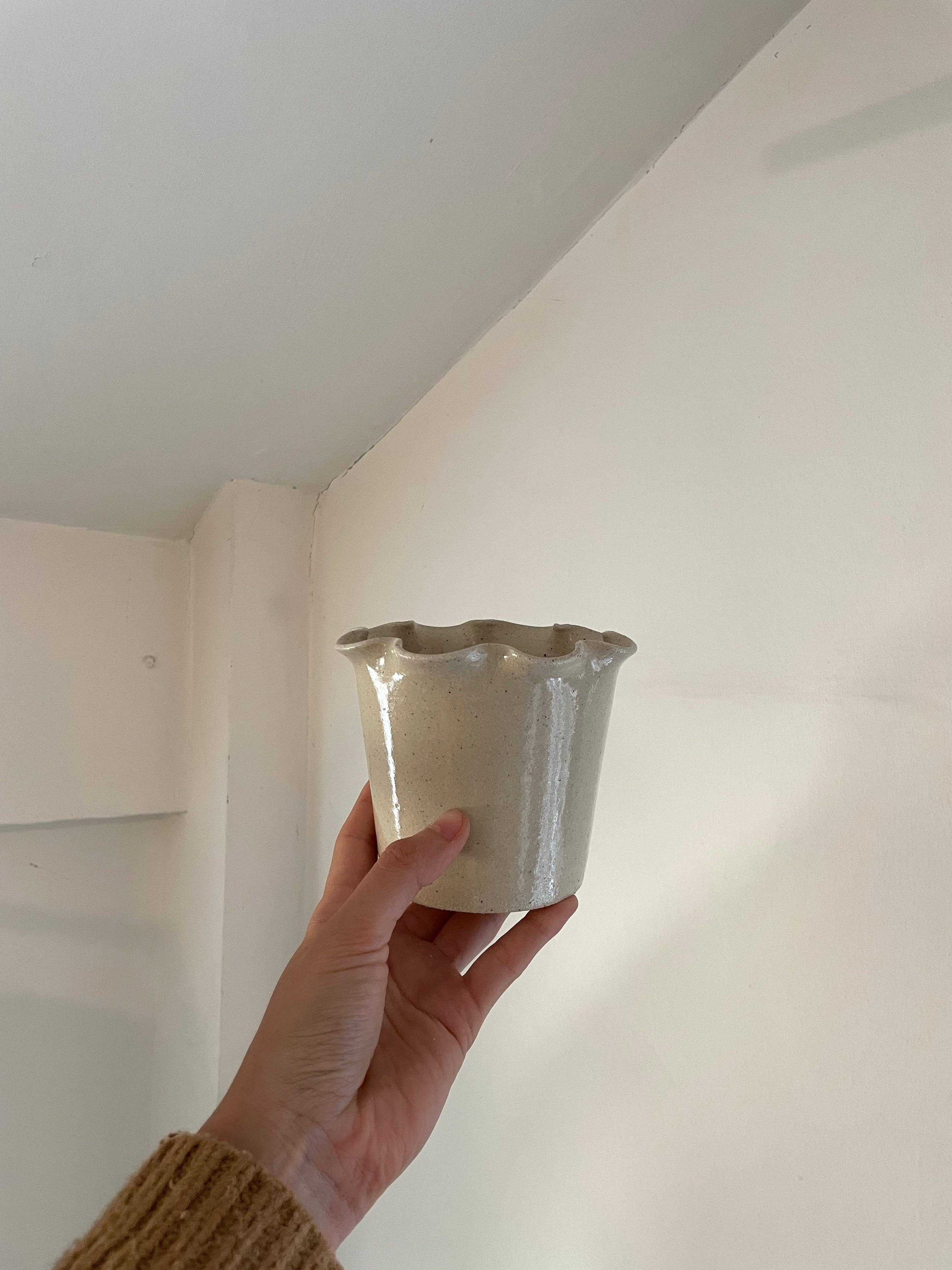 Paige Mitchell - Wholesale Plant Pot - Frilly Pot - Stoneware.3