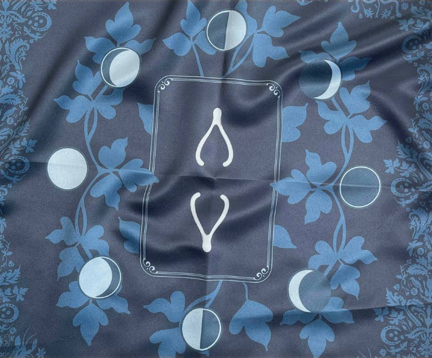 La Panthère Studio – Cartas de tarô por atacado – Pano de Altar Gótico do Sul3