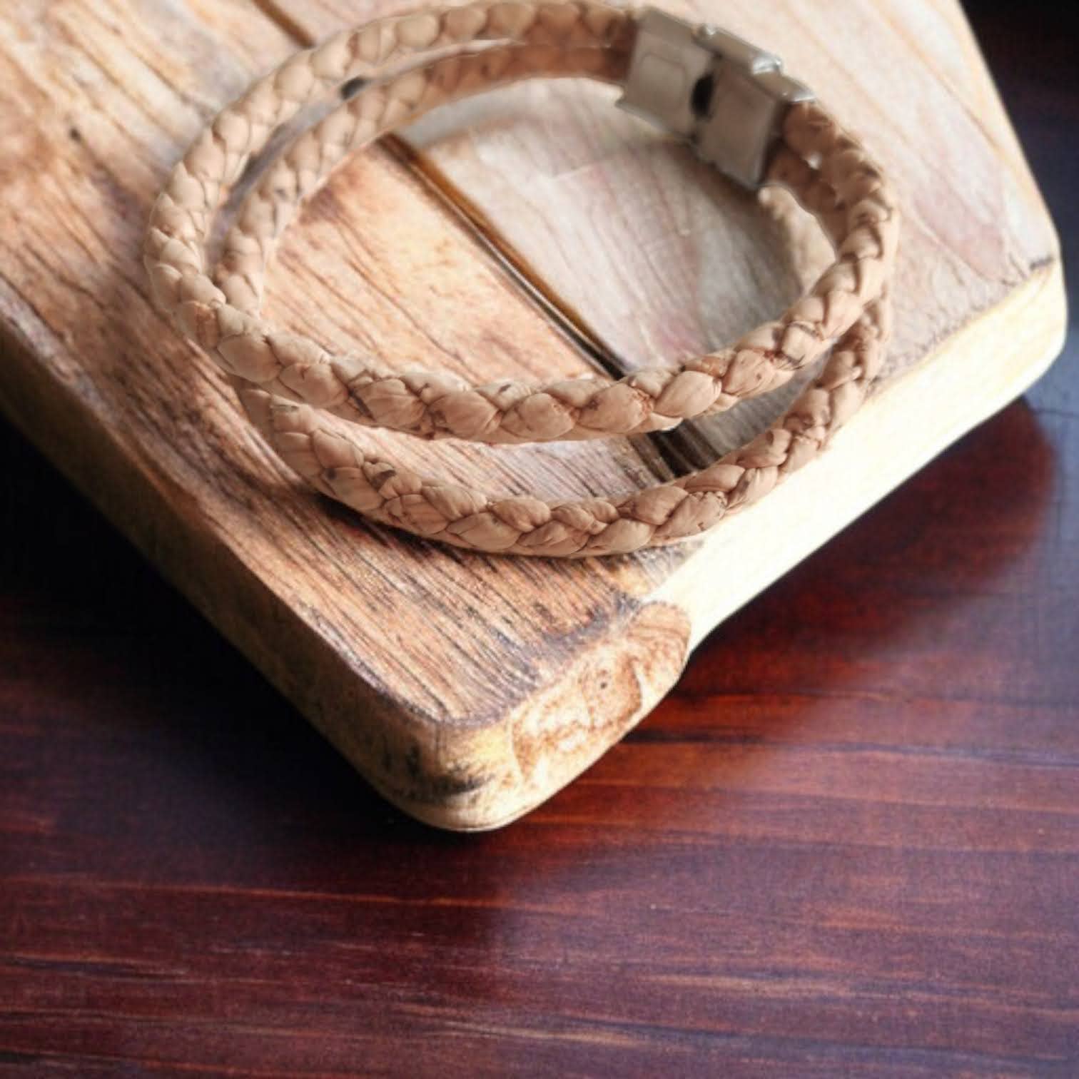 Karmyliege – Pulseira entrelaçada/entrançada por atacado – Pulseira masculina ‘Leo’ de cortiça trançada0