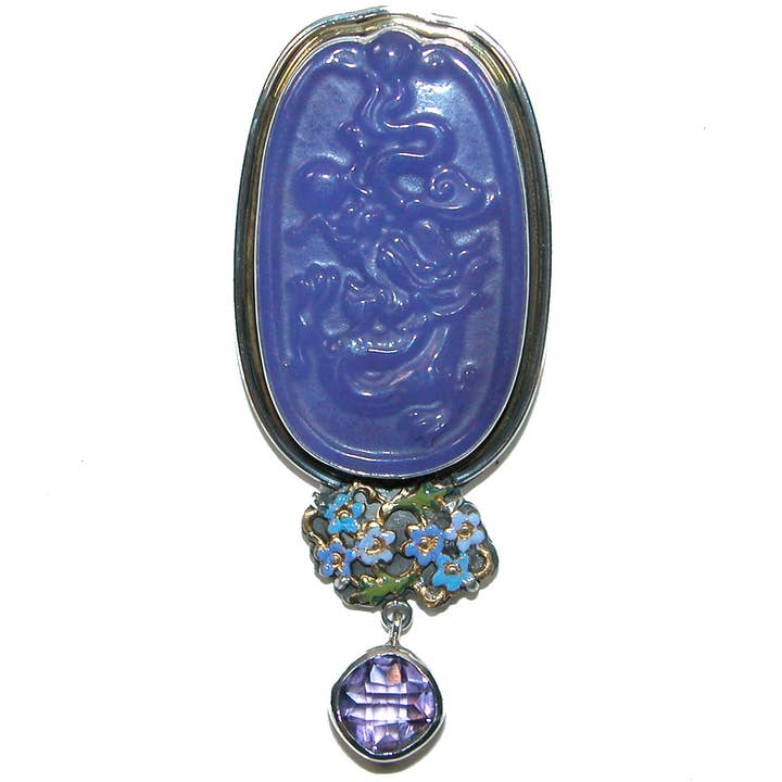 Épingle/pendentif en forme de dragon en quartz violet pour la vente par Amy Kahn Russell