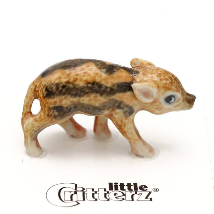 Porcinet de la rivière Rouge Racer Miniature pour la vente par Little Critterz