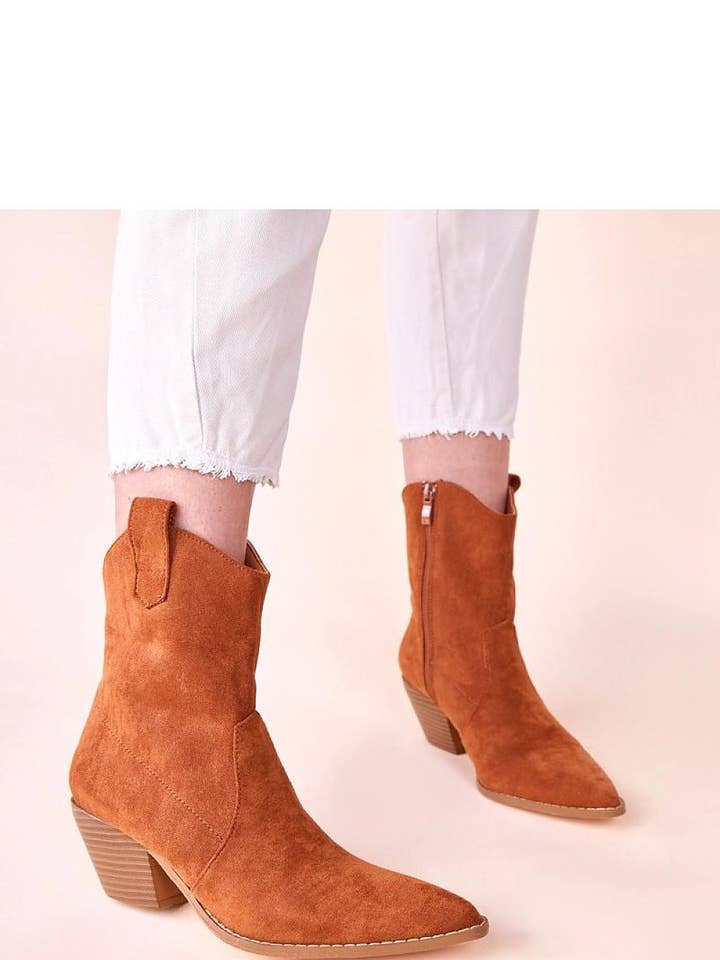 Ankle boots with heel Model 221021 Solea for wholesale by Lieber Deem Marktplatz