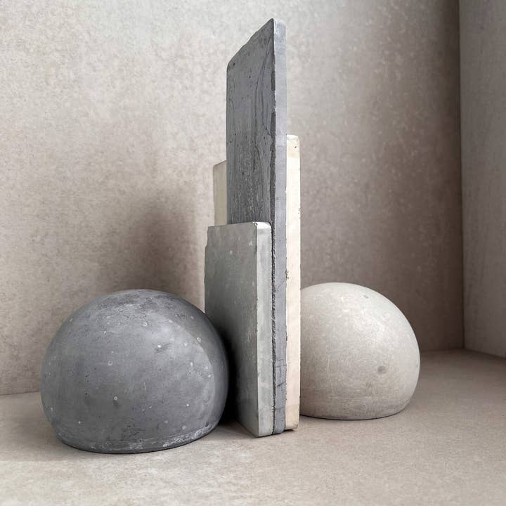 Minimal Loot Design – Suporte para livros por atacado – Suporte para livros em esferas em betão, escultura em bola redonda, decoração de prateleira de pedra, Orbe de cimento, Peso papel, Porta-livro industrial, Decoração de escritório minimalista