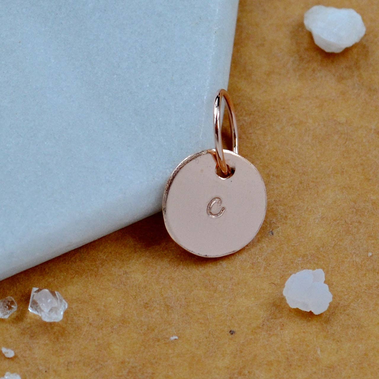 Foamy Wader - Venta al por mayor Abalorios/colgantes individuales - Set de abalorios con letra cursiva en minúscula, con letra cursiva, triple metal15