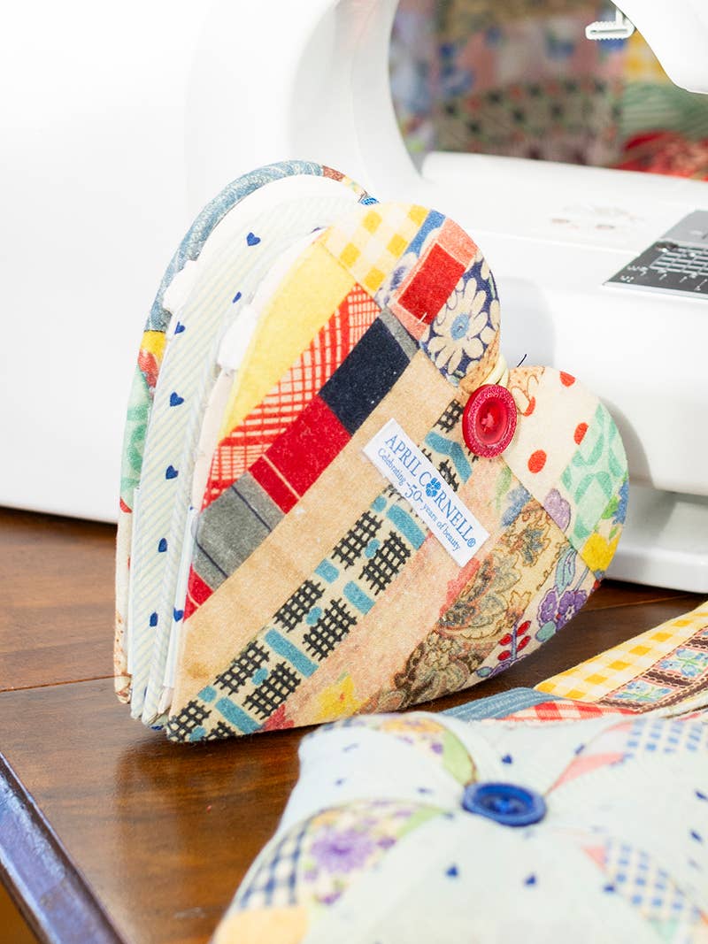 April Cornell – wholesale Craft supplies – Patch Parade I Love Sewing Kit - Multi0