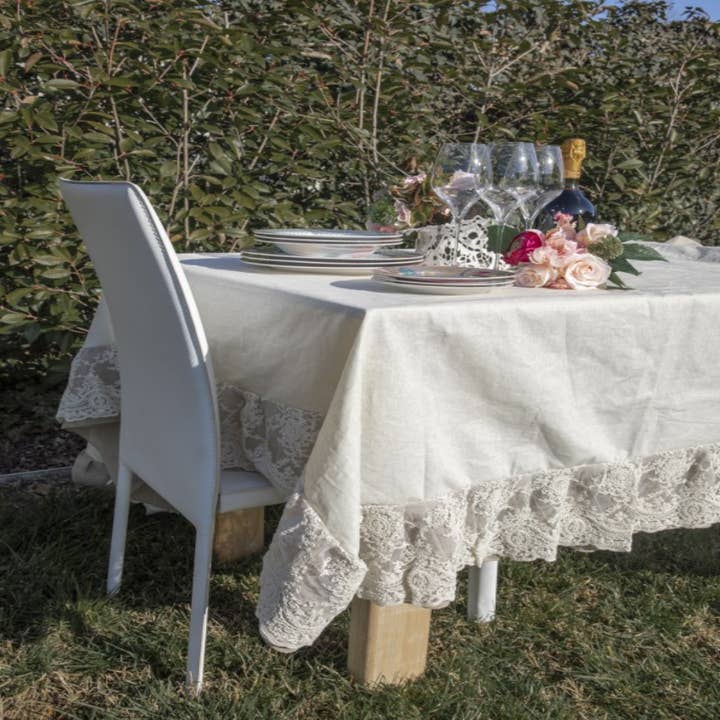 Chez Moi - Wholesale Tablecloth - Corinthian Ruffle Stain-Resistant Tablecloth