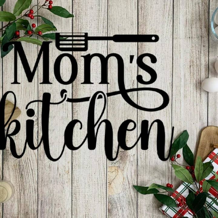 Glass Cutting Board – Perfect Mother’s Day Gift for Mom - 'Mom's Kitchen' for wholesale by SubliMasterUK