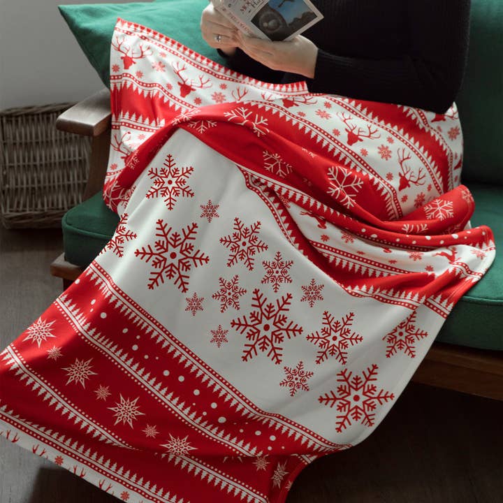 Festive Red Snowflake Tv Blanket For Cozy Winter for wholesale by Dsg Gifts