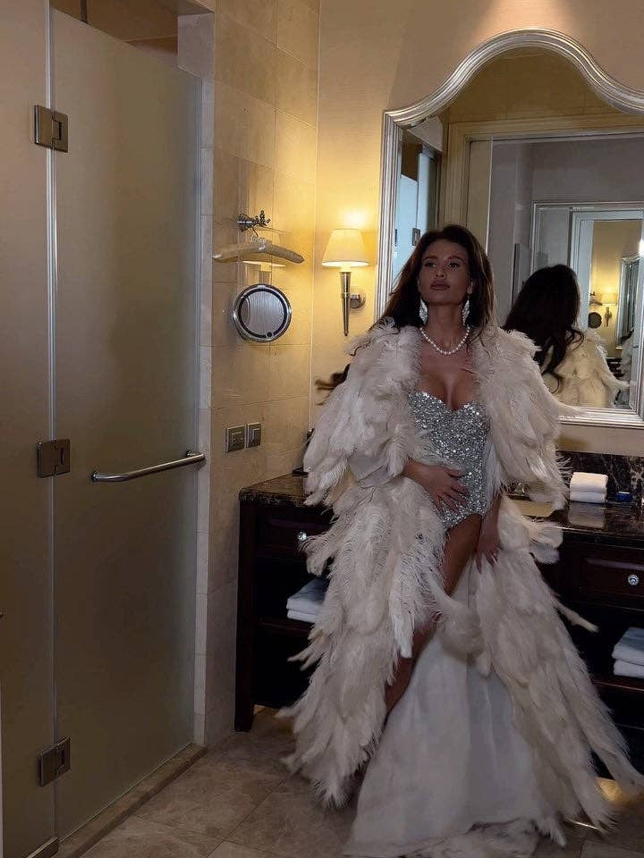 inna elsie - Wholesale Robe - Women's - JENA Couture Luxury Robe with Feathers4