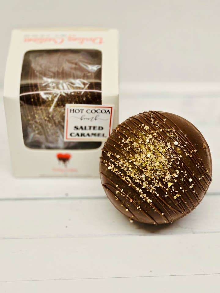 Saltet karamel varm kakaobombe for engroshandel hos Darling Creations by Jenn