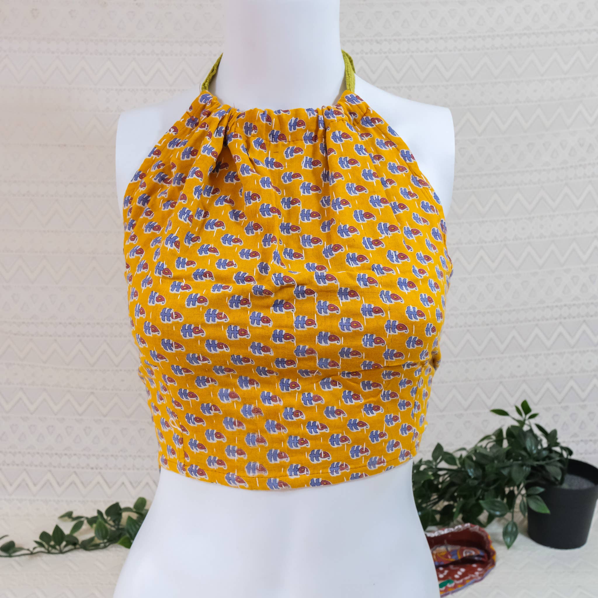 Karma Nepal Crafts - Venta al por mayor Blusa - Mujer - Top Halter Reversible Kantha Bohemio13