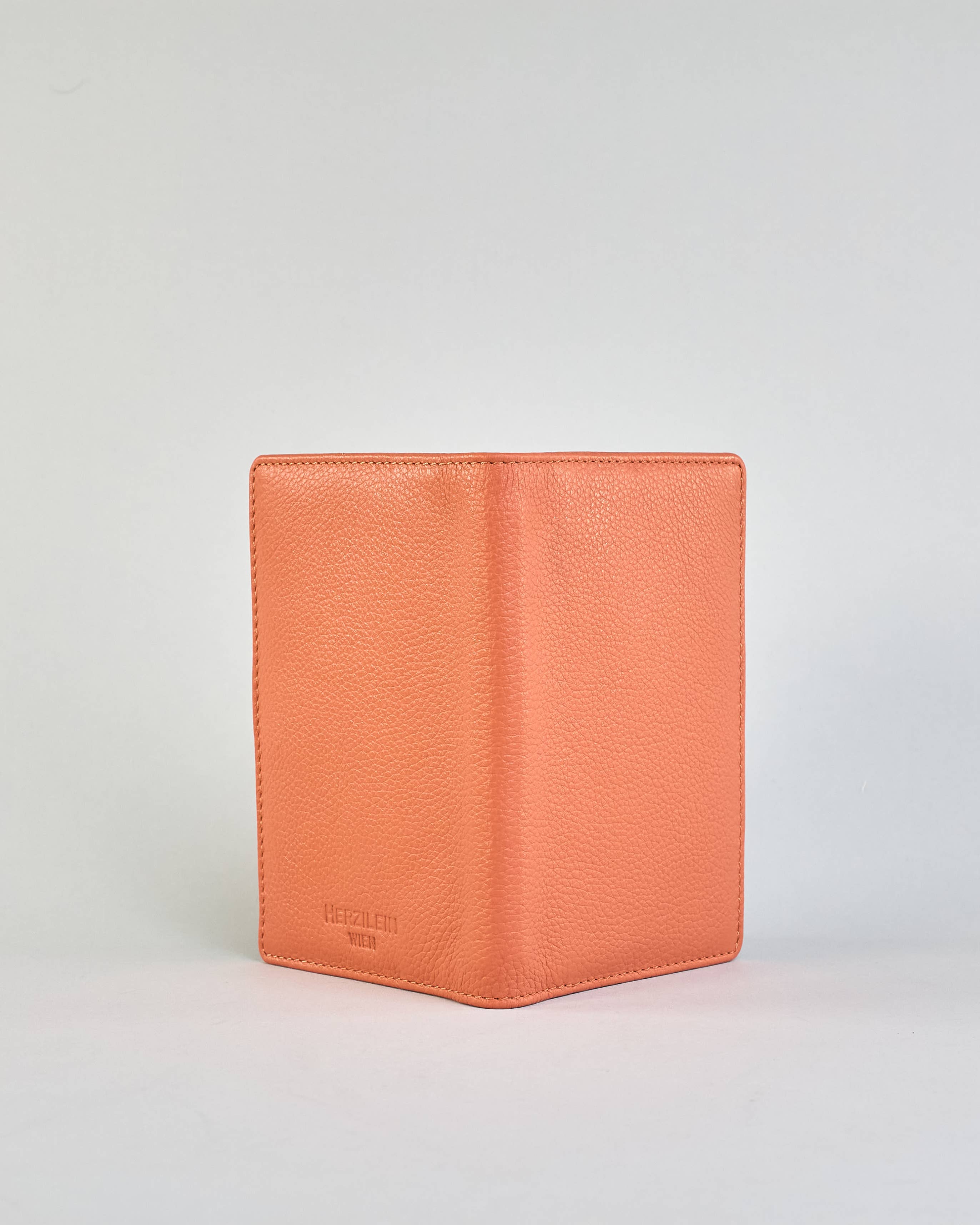 Herzilein-Wien GmbH - Wholesale Passport Case - Women's - Passhülle Leder 3