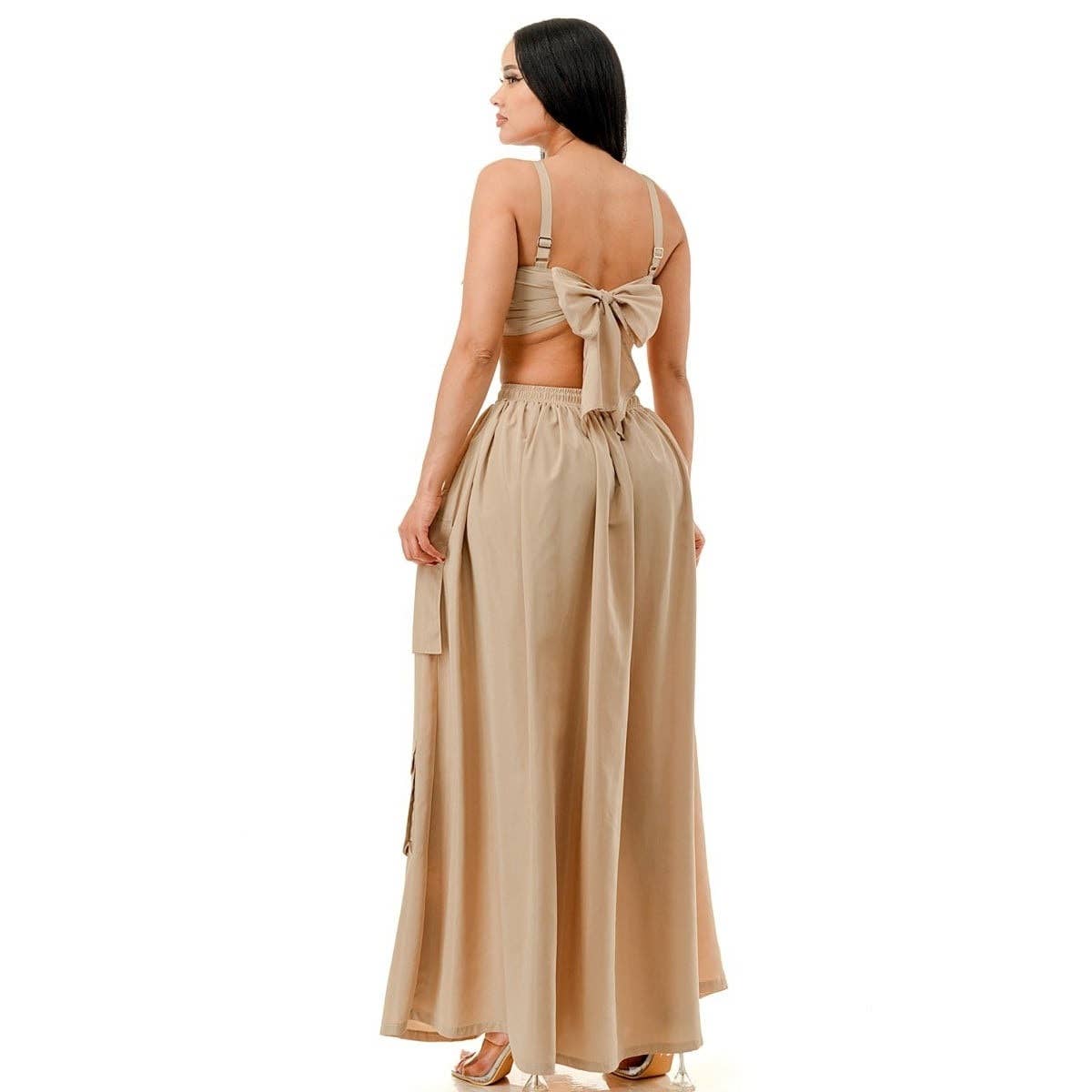 Esmeray Clothing – Großhandel Set aus Oberteil und Rock – Damen – das Urban Explorer Ensemble2