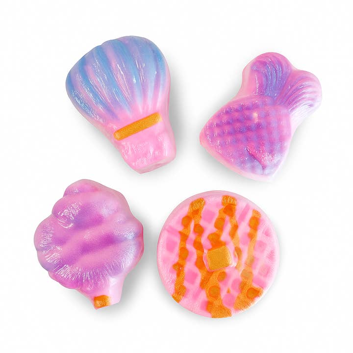 Handmade cute bathbombs for wholesale by Mojana