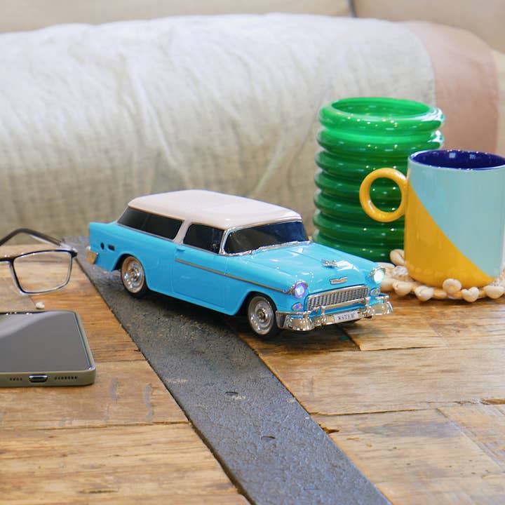Steepletone UK Ltd - Wholesale Speakers - RETRO CHEVY CAR SPEAKER - Bluetooth Speaker & FM Radio (Cop3
