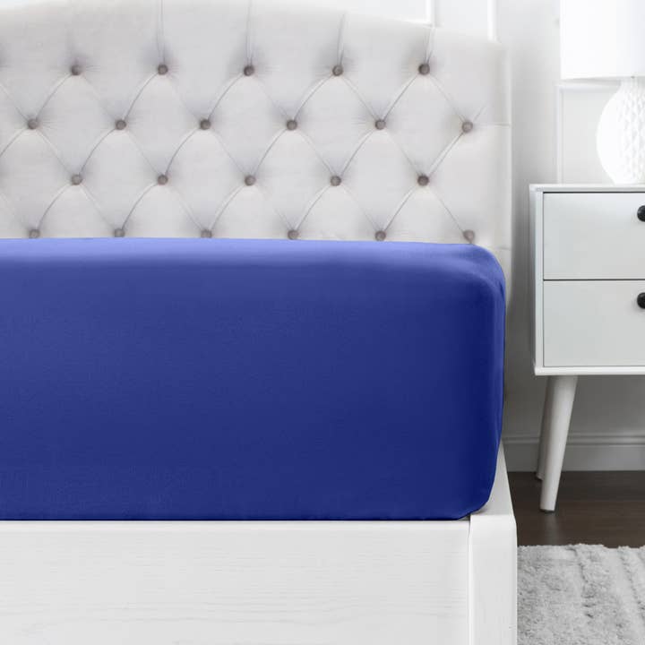 Iconic Collection Microfiber Fitted Sheet for wholesale by Mellanni