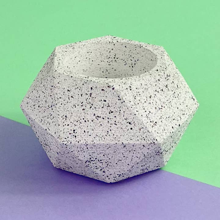 Vaso de planta pequeno • HEXAGONAL XS • Terrazzo branco por atacado de HAND'EL Atelier