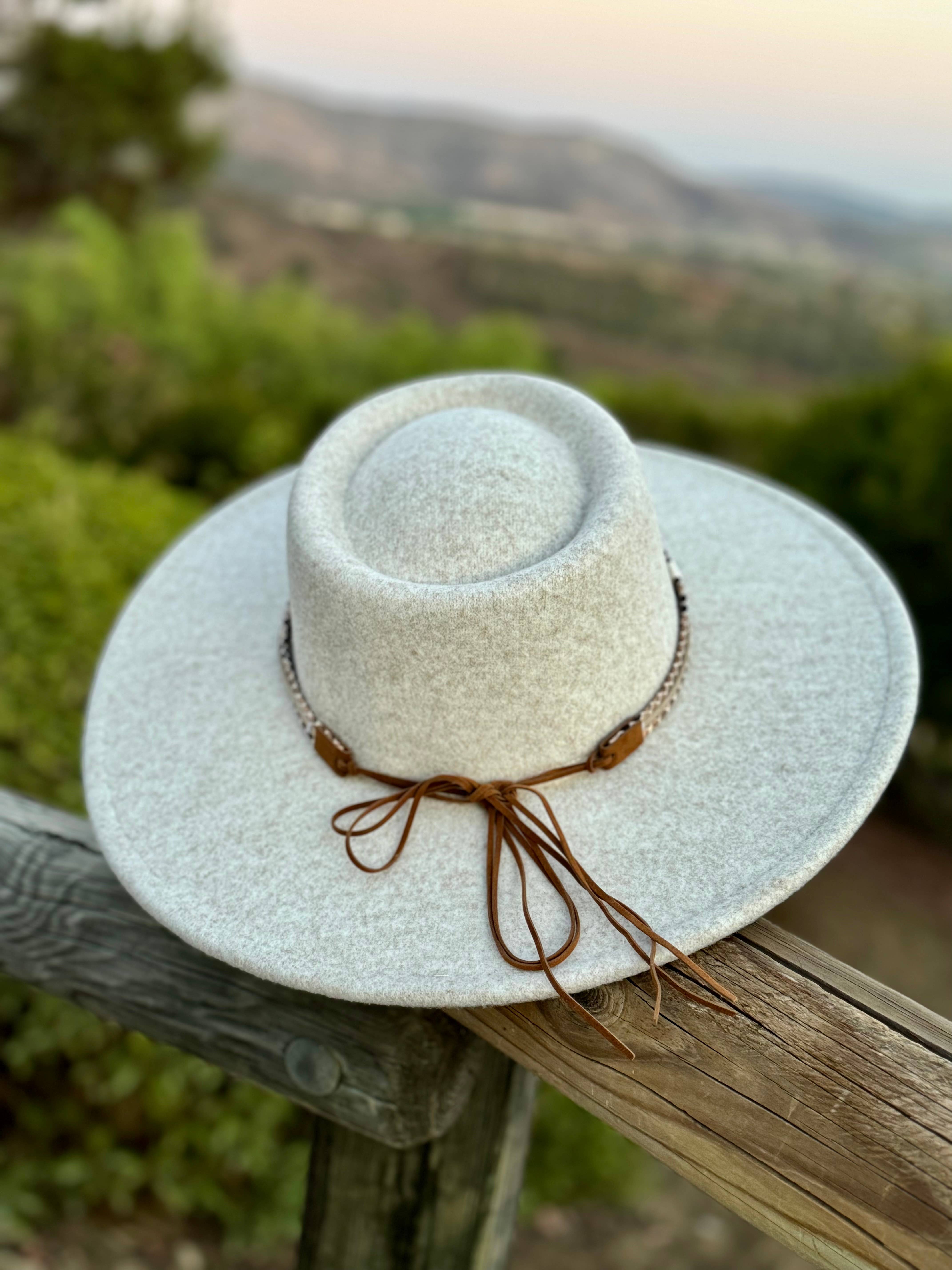 Justin & Taylor - Wholesale Fedora - Women's - Dundee | Felt Fedora with Python Accent Band2