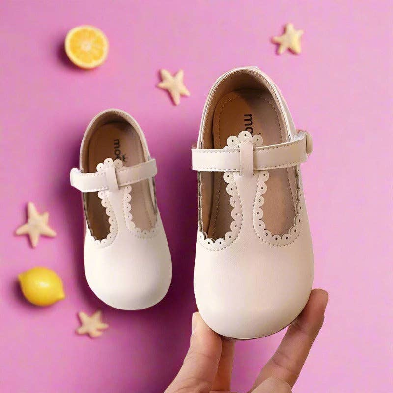 KiddieKickz - Vendita all'ingrosso Ballerine/mocassini - Bambini - Ballerine in pelle con cinturino a T per bambine: scarpe eleganti dal tocco retrò18