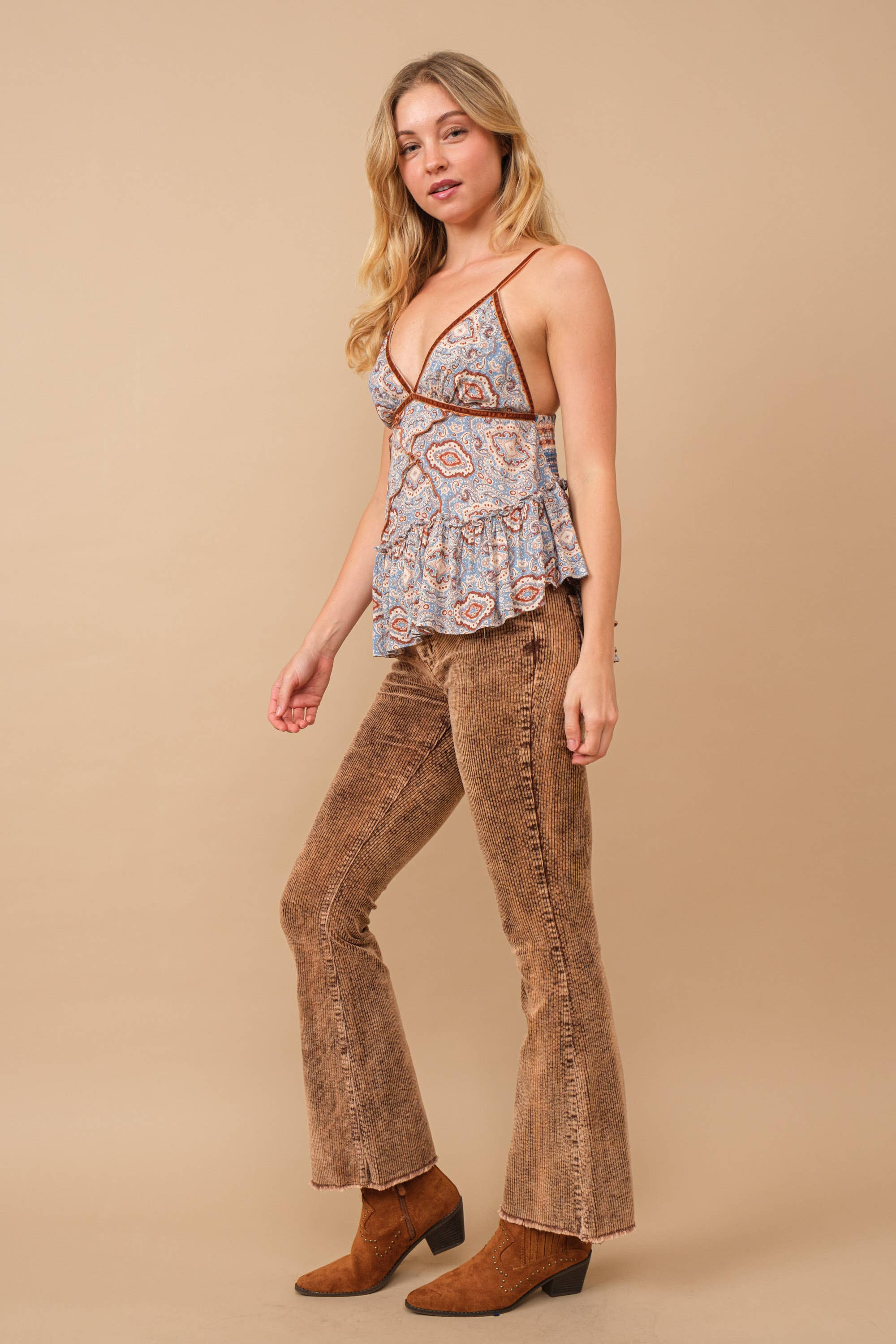 Blue B - Vendita all'ingrosso Canotta - Donna - 34417T - Canotta in velluto con stampa etnica in rayon increspato10