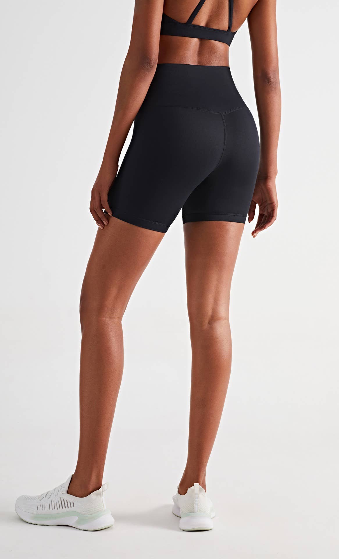 91thelabel - Vente Short de sport – femme - NOUVELLES couleurs ! Short de motard taille haute Luna à mi-cuisse 32