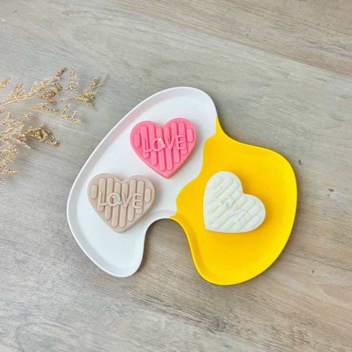 Eli and Things - Wholesale Novelty candle - Love Heart Tealight Candles - Wedding Favour Heart Candles1