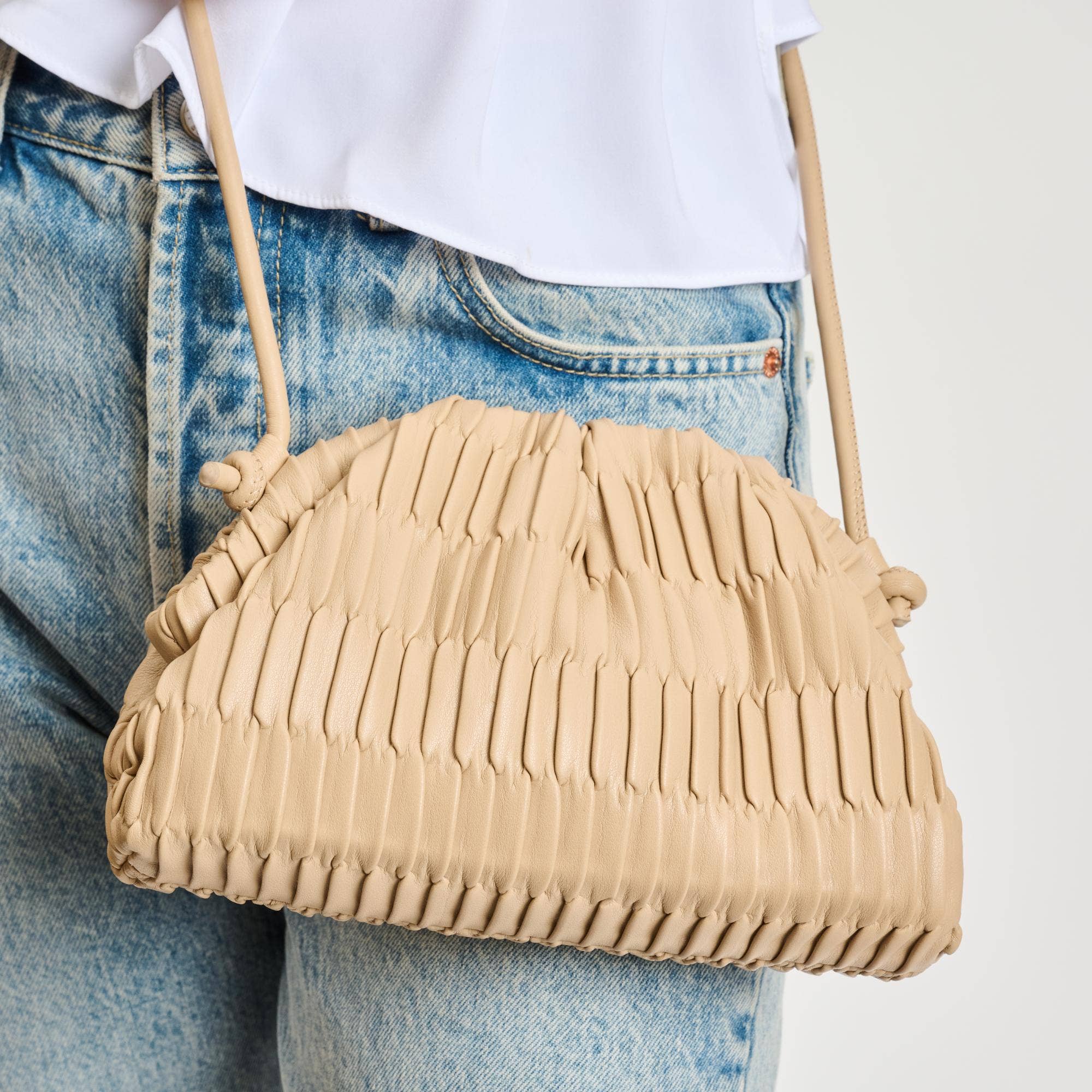 Moda Luxe - Wholesale Crossbody Bag - Women's - Divaire Crossbody29