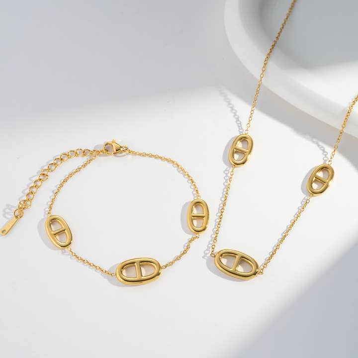 COSMOS - Wholesale Pendant/Charm Necklace - Elegant Oval Pattern Necklace Stainless Steel2