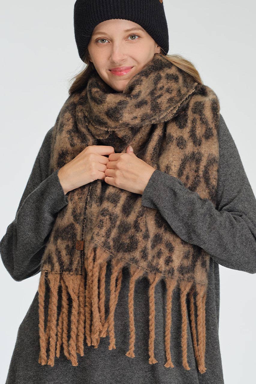 MiMi Wholesale - Wholesale Scarf - Women's - SFC0133 Woven Leopard Print Scarf0