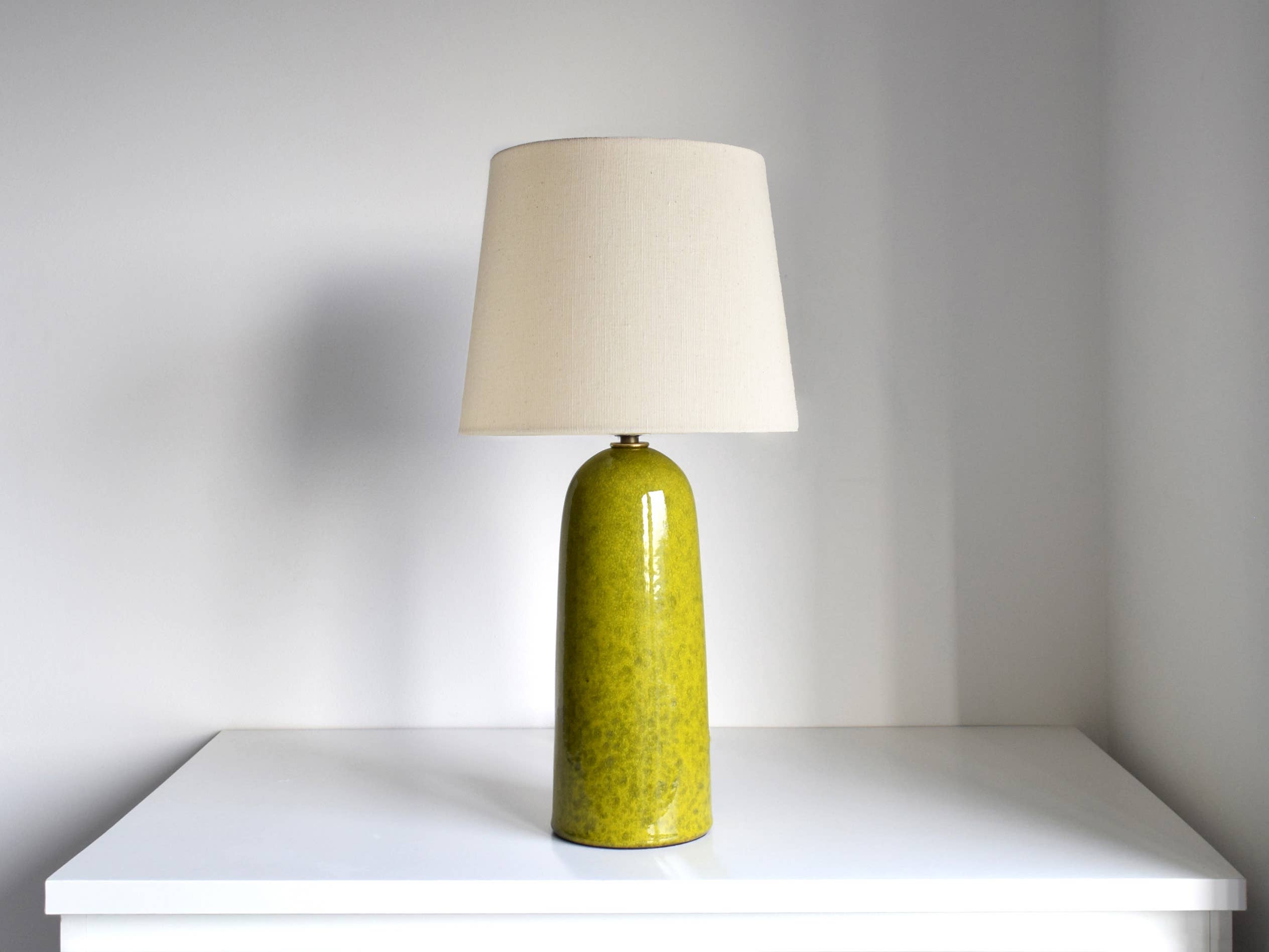 DEBARRO - Furniture | Lamps | Ceramics | Handmade - Wholesale Accent/bureaulamp - Limited Edition - exotische limoen handgemaakte tafellamp1