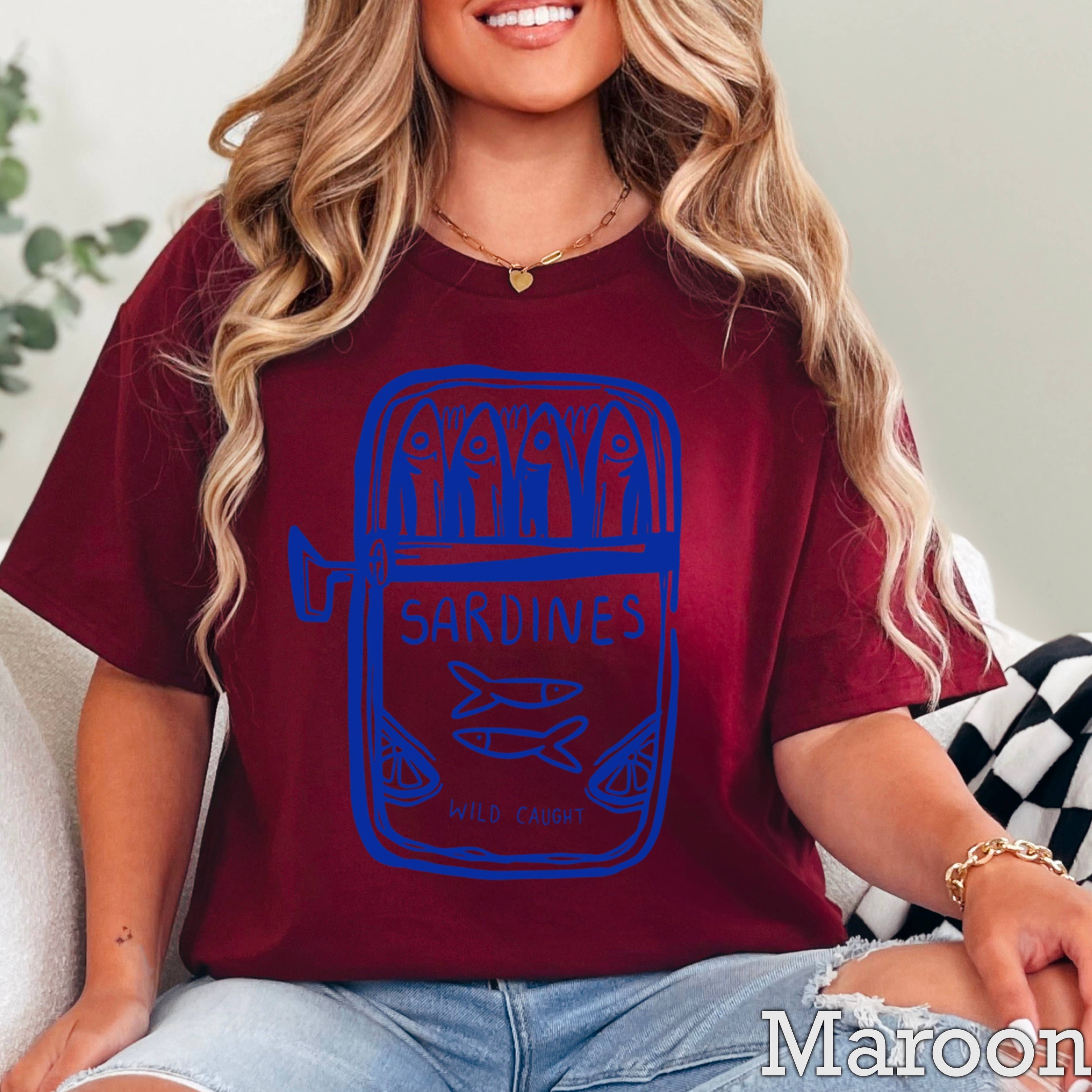 Shoppe SHC – wholesale T-shirt med logga - Dam – Sardiner Kustkvinnors Grafiska T-shirt | Gildan19