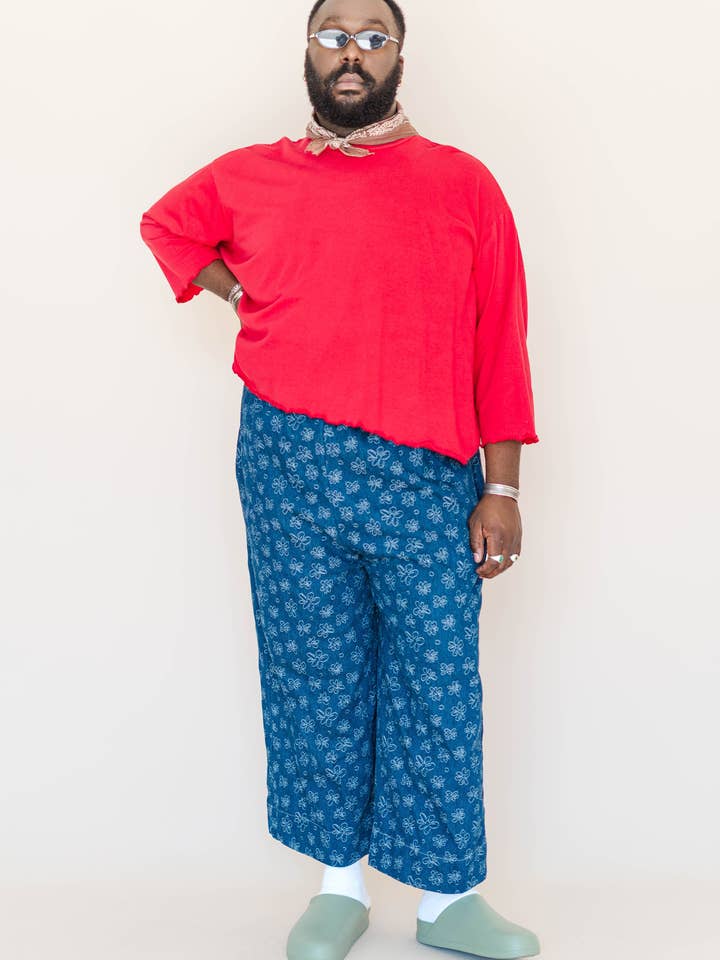 Nettle Studios - Wholesale Sweatshirt - Unisex - Size Inclusive Plus Size Gender Neutral Red Sweatshirt Tee3