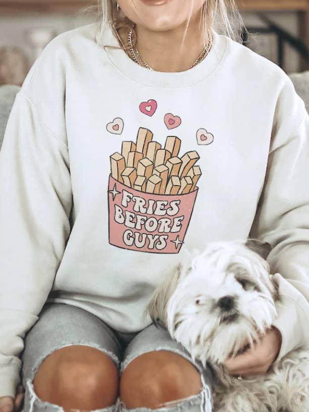 Sweat-shirt ras du cou Fries Before Guys pour la vente par Annie + Abby Wholesale