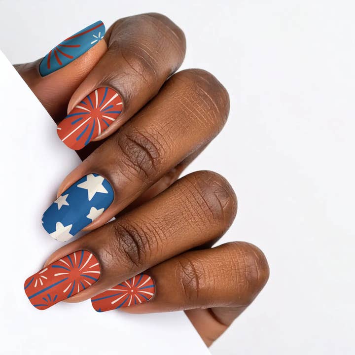 FYNE BODY - Wholesale Press-on/fake nails - Glitter Beam 4th of July Press-On Nails94